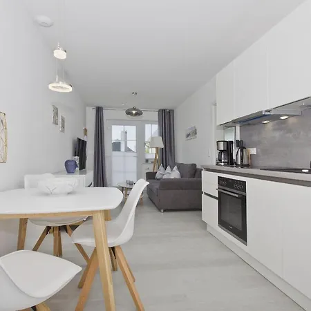 Haus Inselwind 03 Meerbodden Mit Gratis Nutzung Vom Ahoi Erlebnisbad Und Sauna In Sellin Appartement